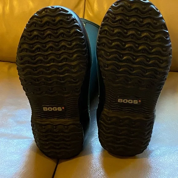 Brand New BOGS! - Picture 5 of 8